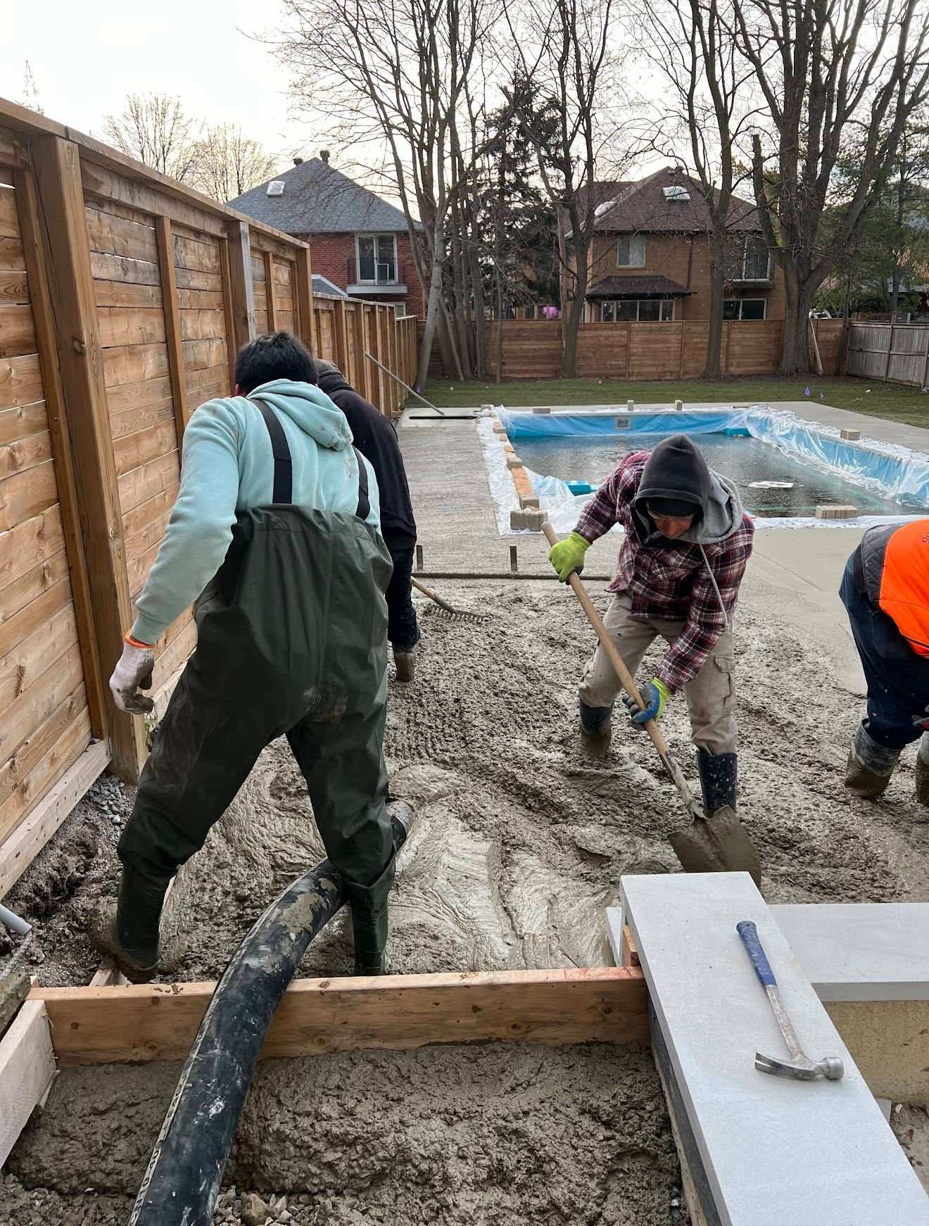 LG Concrete & Pumping - Pools Img01