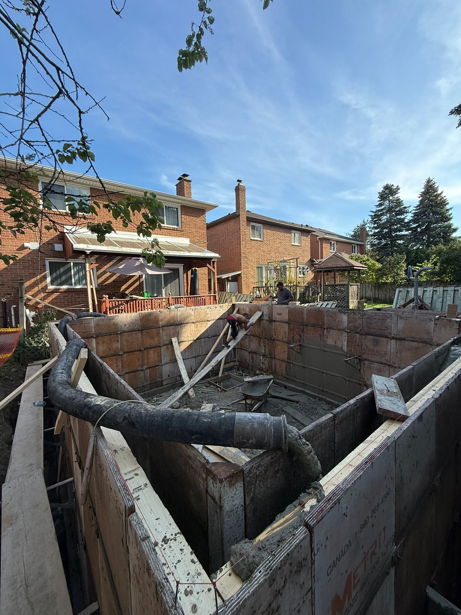 LG Concrete and Pumping - Foundation walls