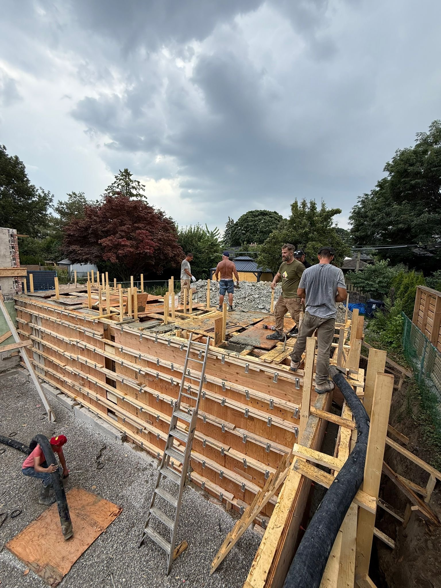 LG Concrete and Pumping - Foundation walls1